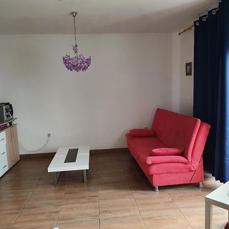 Apartman Meg Apartment Малинска Екстериор снимка