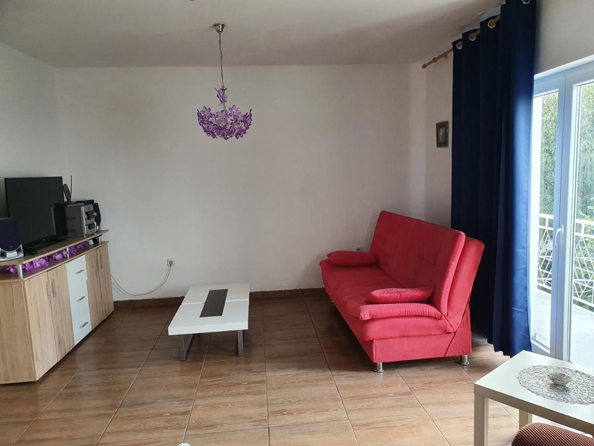 Apartman Meg Apartment Малинска Екстериор снимка